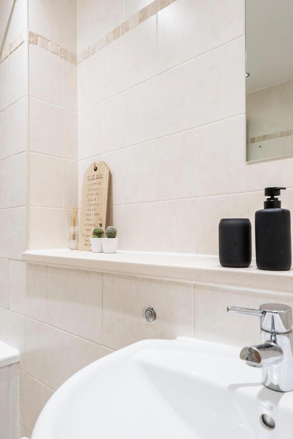 Air Host And Stay - Argyle Apartment Sleeps 4 City Centre Liverpool Buitenkant foto